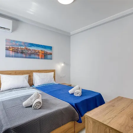 St Julians 2br Penthouse With Balconies And Sofabed By 360 Estates דירה *