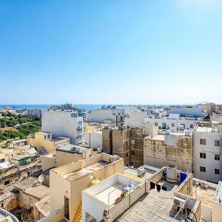 St Julians 2br Penthouse With Balconies And Sofabed By 360 Estates St. Julian's