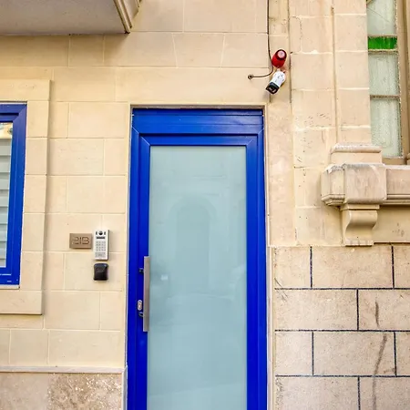 St Julians 2br Penthouse With Balconies And Sofabed By 360 Estates דירה *