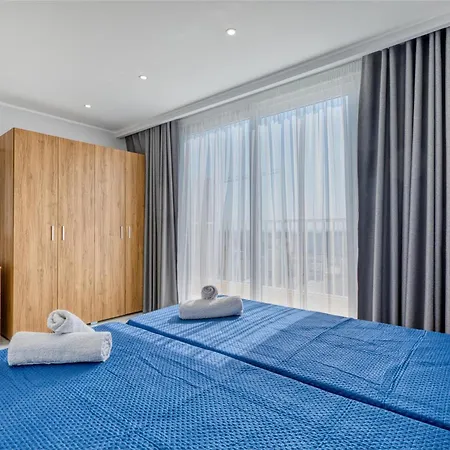 St Julians 2br Penthouse With Balconies And Sofabed By 360 Estates *