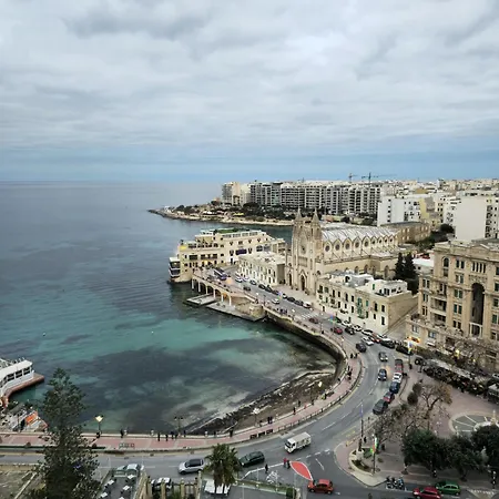 Lejlighed St Julians 2br Penthouse With Balconies And Sofabed By 360 Estates Saint Julian's
